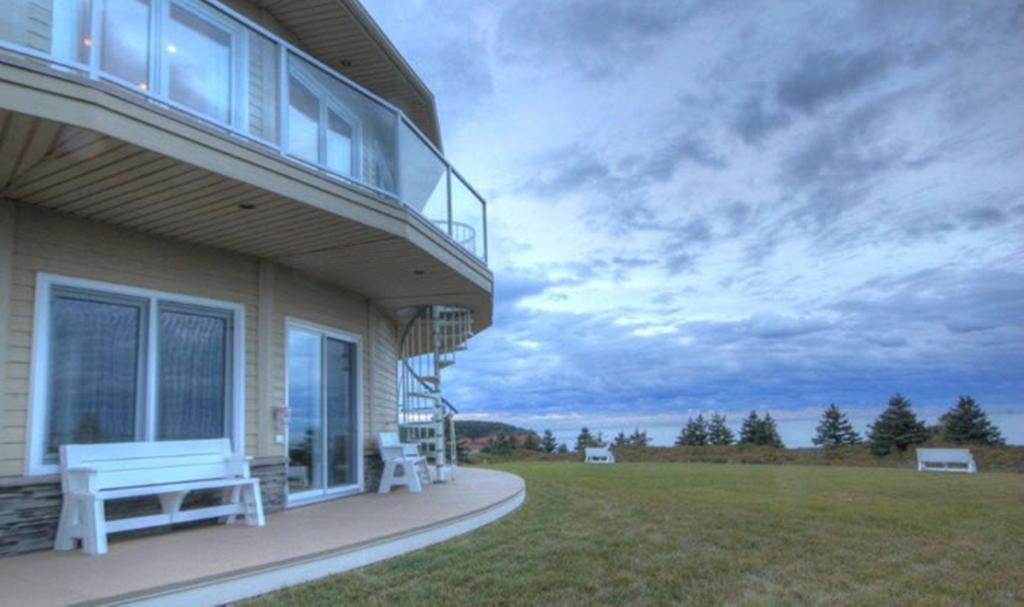 Around The Sea - Cana Da'S Rotating House, Suites & Tours นอร์ธรัสติโค ภายนอก รูปภาพ